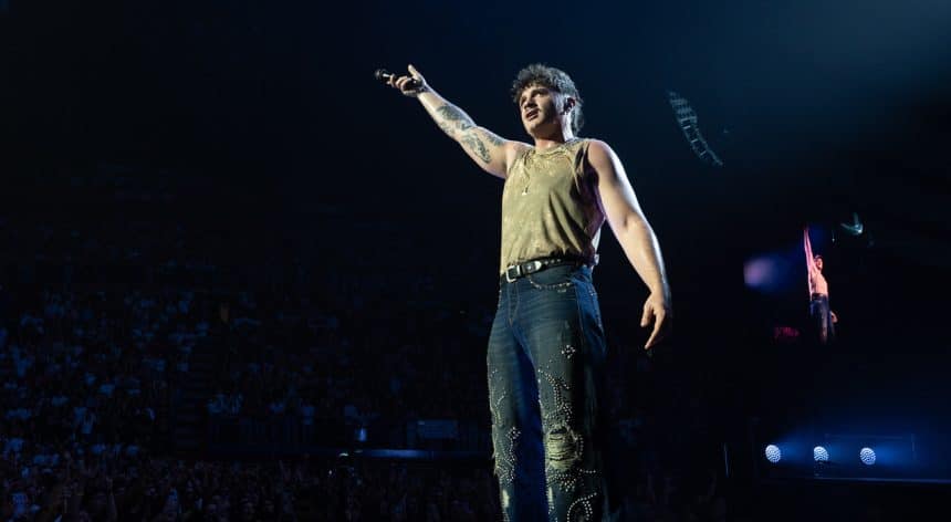Olly in concerto a caserta davanti alla reggia per il gran finale tour