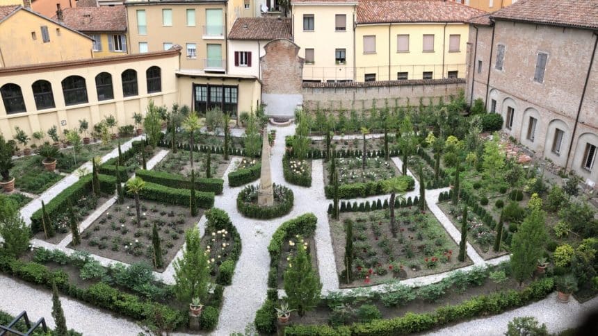 Copertina della guida romagna insolita e segreta di davide daghia