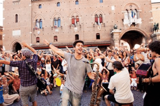Ferrara buskers festival 2026: orari, biglietti, parcheggi e strade chiuse