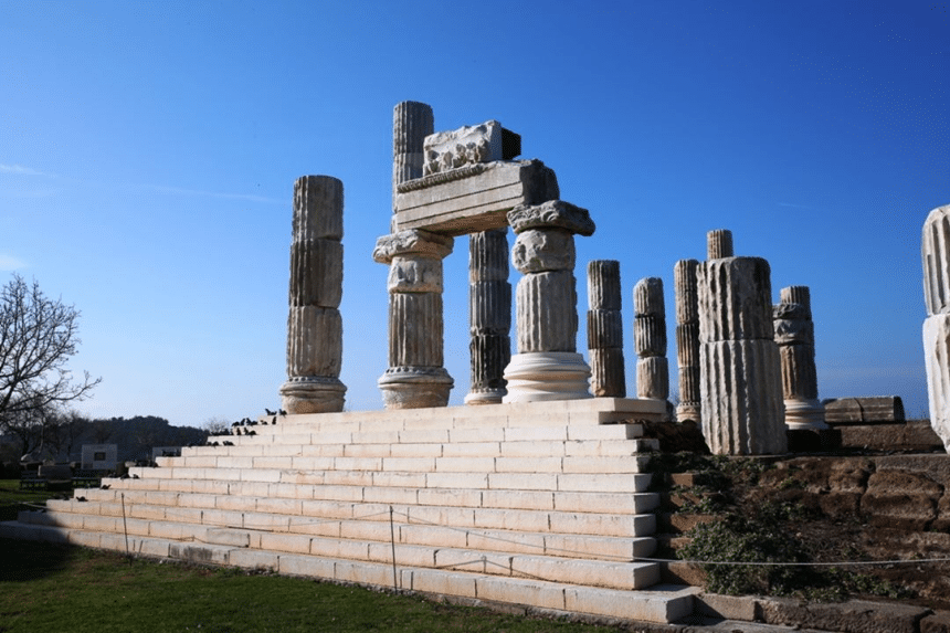 Perché apollo era associato ai topi? Il significato di apollo smintheus e il mistero di gortina