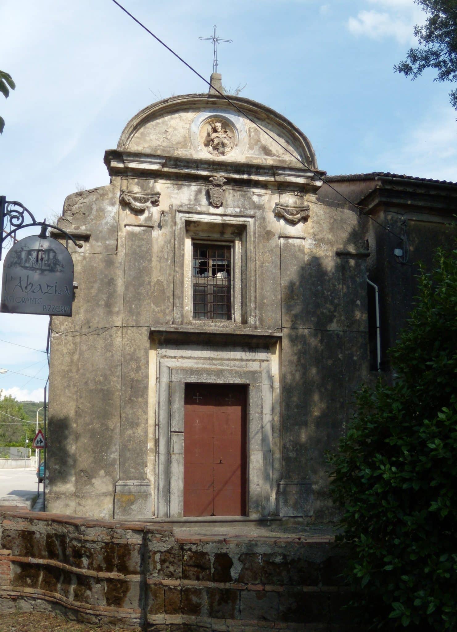 Facciata dell'oratorio annesso all'abbazia del santissimo salvatore a san salvatore telesino