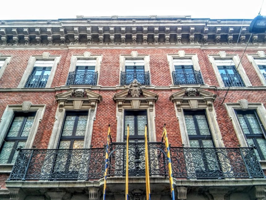 Facciata del museo bagatti valsecchi a milano, sede della mostra bertozzi & casoni 2026