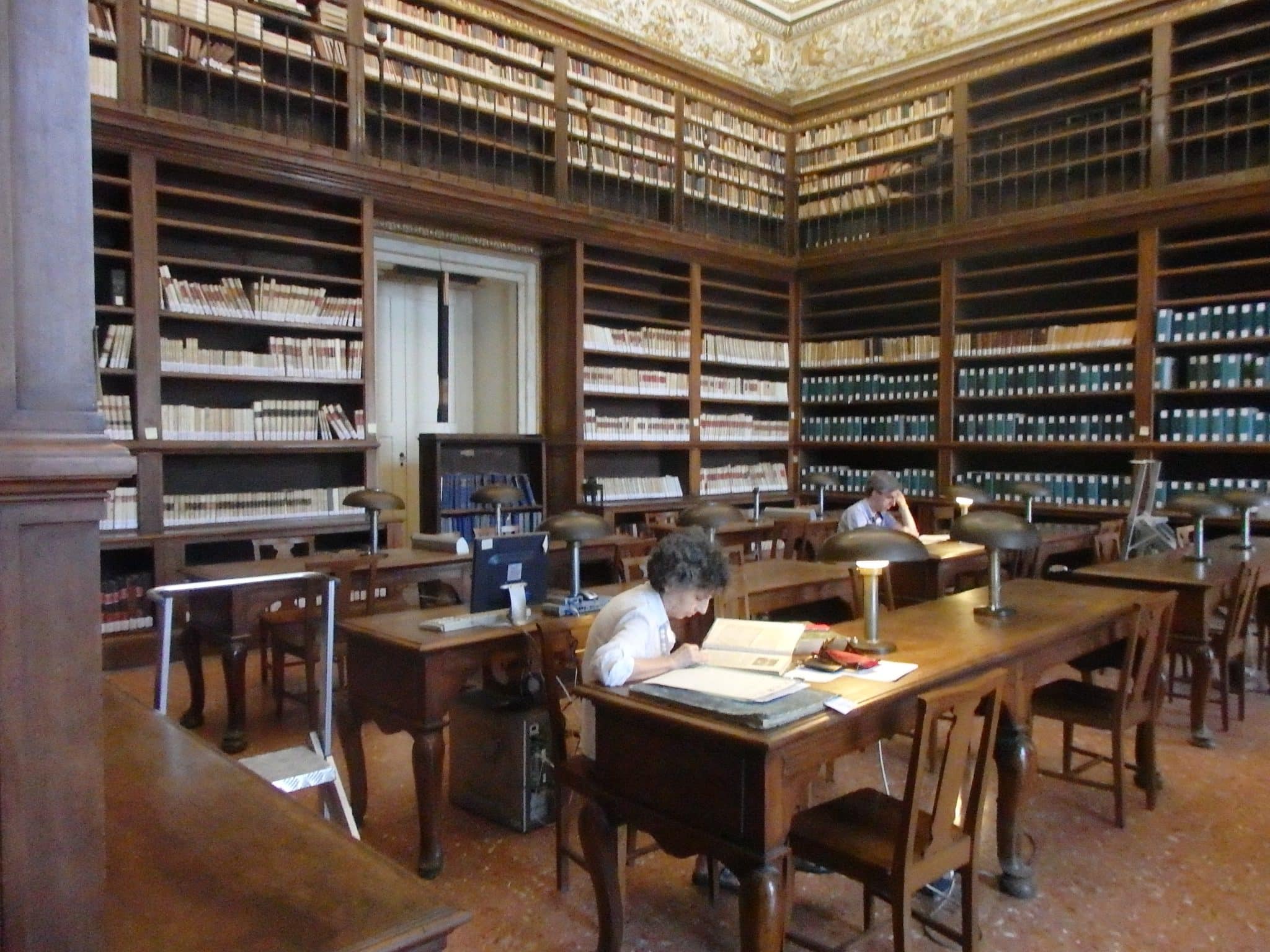 Sala di lettura della biblioteca nazionale di napoli