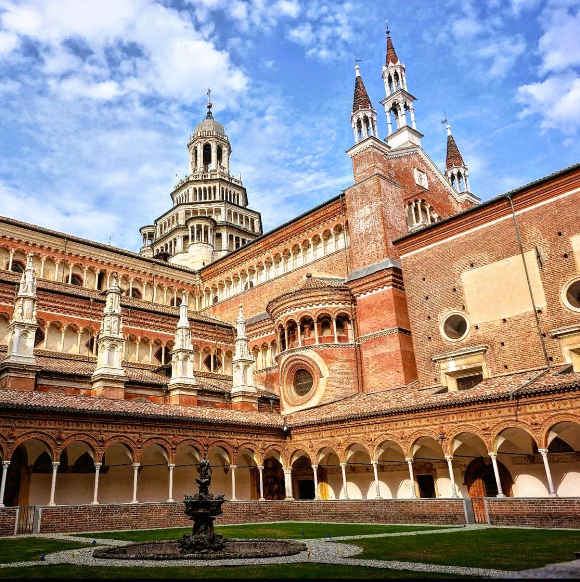 Chiostro piccolo della certosa di pavia