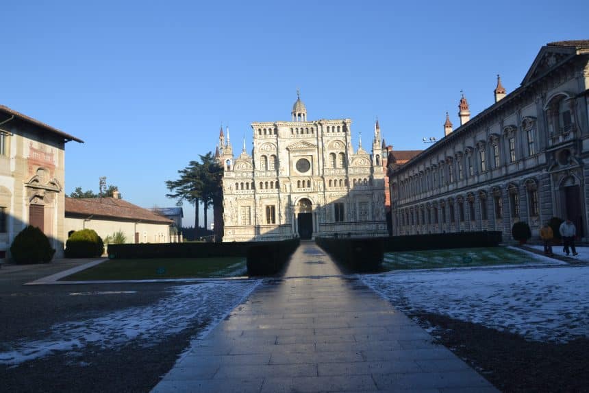 Facciata della certosa di pavia