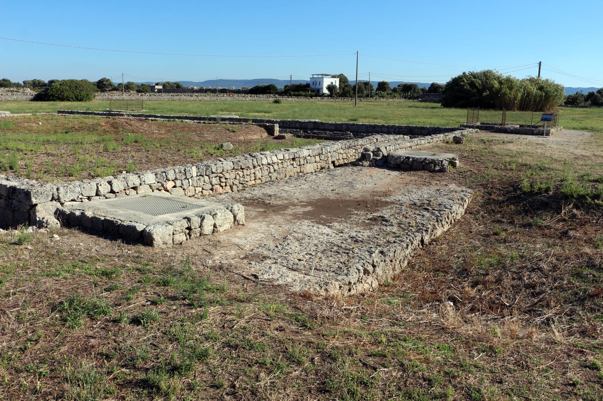 Area archeologica di egnazia e strutture del criptoportico