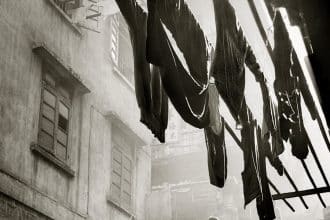 Fan ho, street scene, fotografia esposta a palazzo falletti di barolo a torino