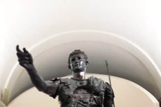 Statua bronzea di germanico al museo civico archeologico di amelia