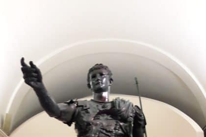 Statua bronzea di germanico al museo civico archeologico di amelia