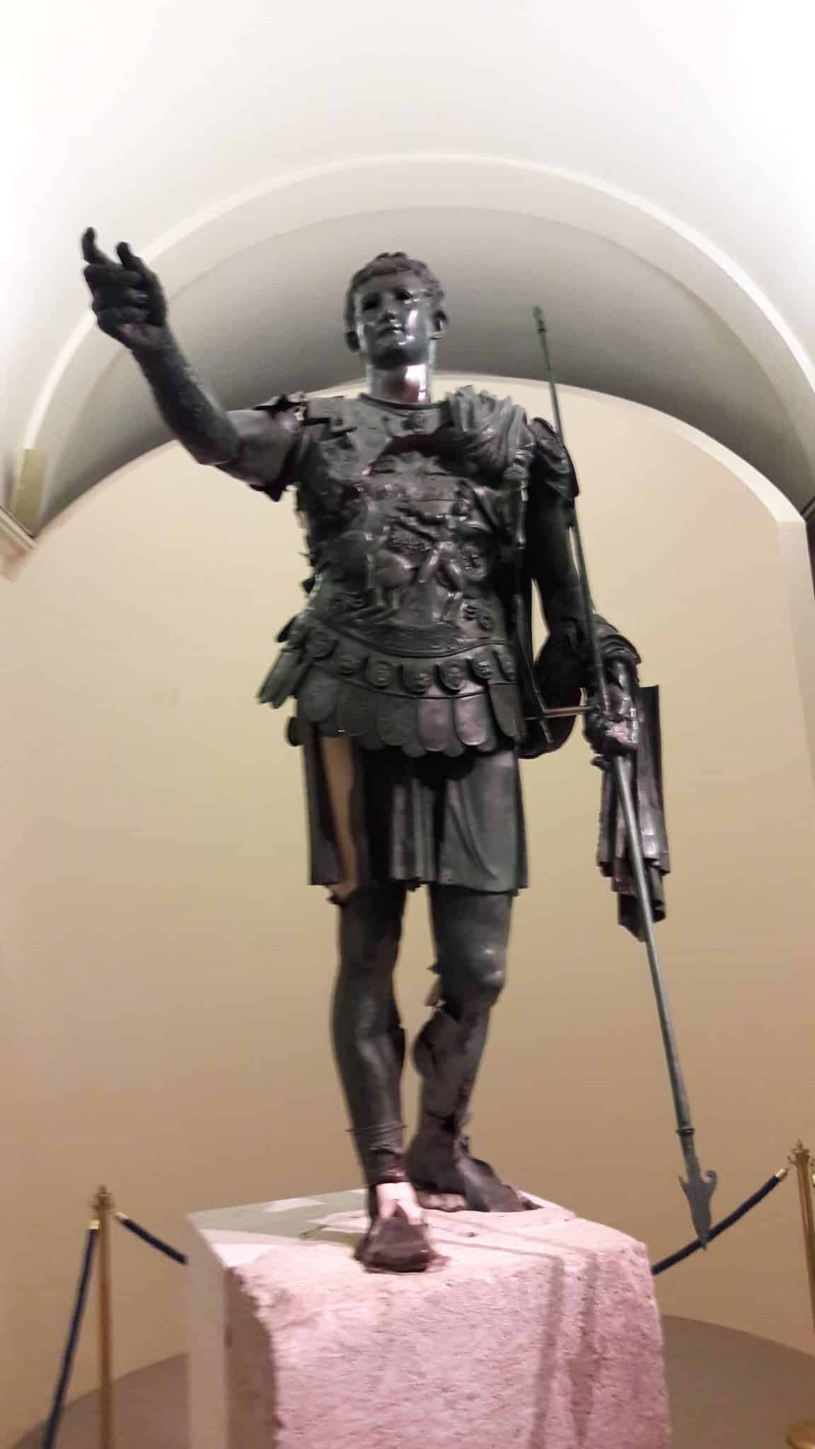 Statua bronzea di germanico al museo civico archeologico di amelia