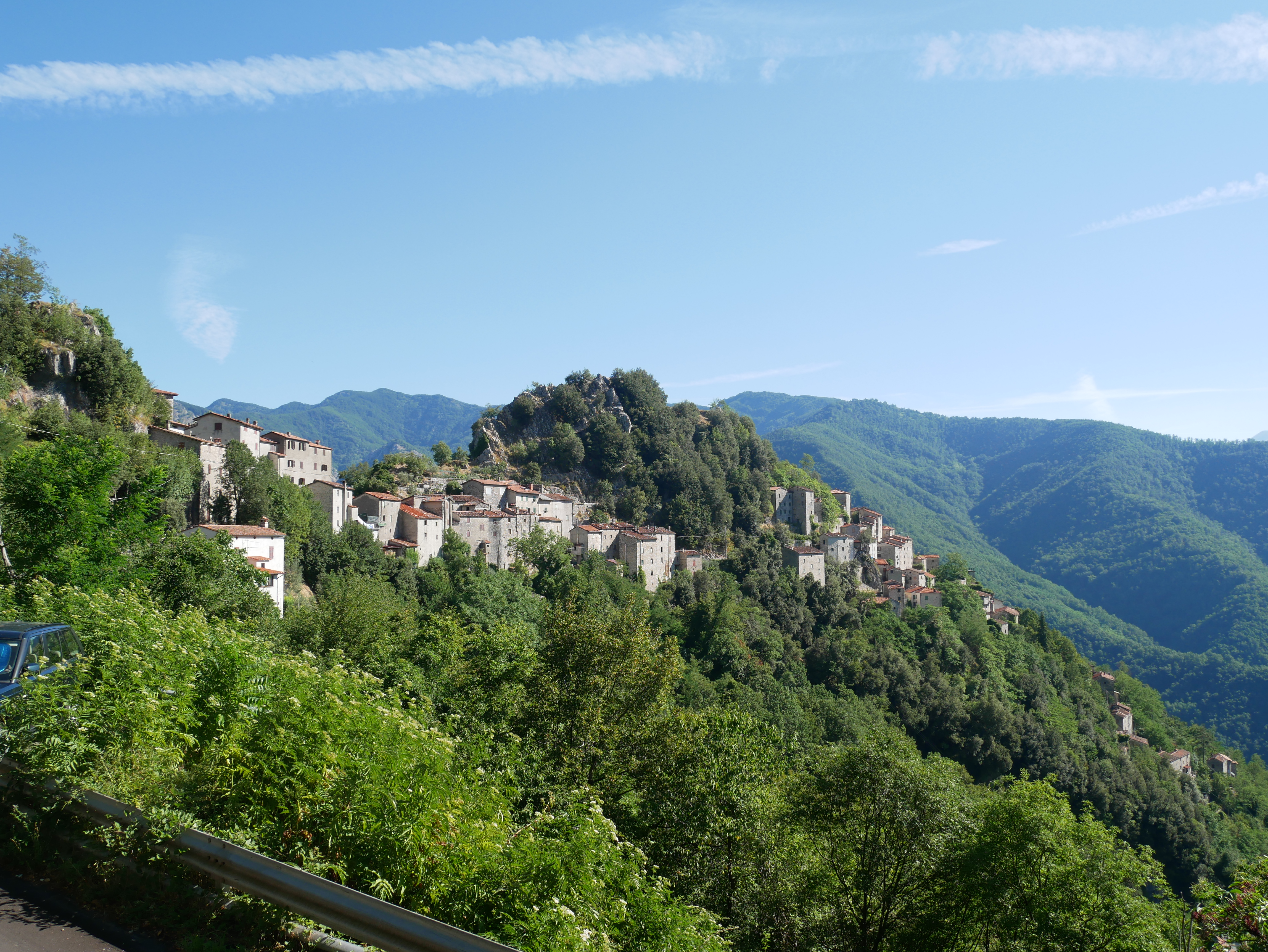 Veduta del borgo di lucchio, bagni di lucca