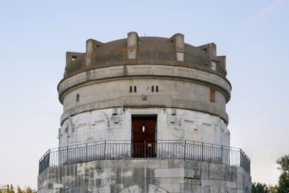 Mausoleo di teodorico a ravenna visto dall'esterno