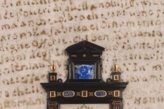 Calligramma di ignazio muligino con il ritratto di innocenzo xi esposto a mirabilia graphica