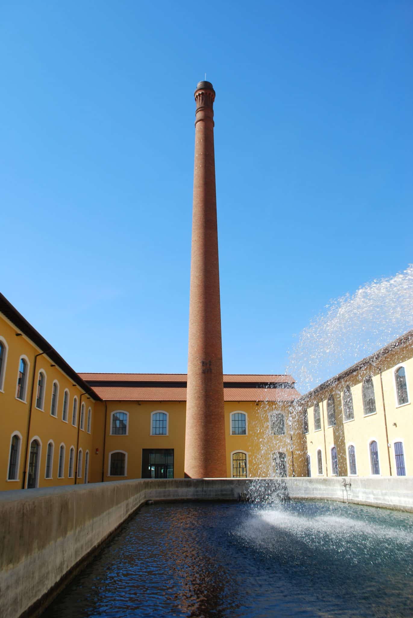 Ciminiera dell'ex cimatoria campolmi a prato