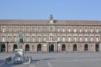 Palazzo reale di napoli, sede della biblioteca nazionale