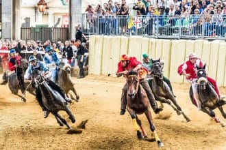 Palio di asti in piazza alfieri