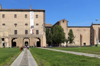 Palazzo della pilotta a parma