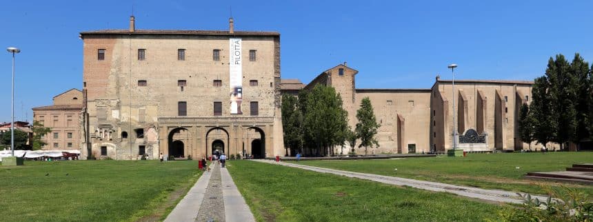 Palazzo della pilotta a parma