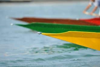 Corteo della regata storica di venezia sul canal grande