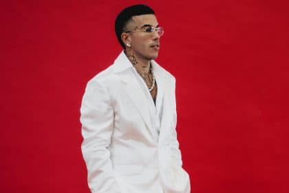 Sfera ebbasta annuncia purosangue nel 2026