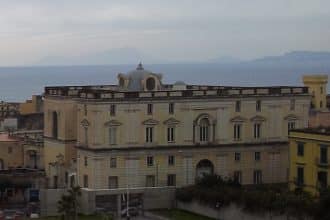 Villa campolieto a ercolano, sede della mostra pietra viva