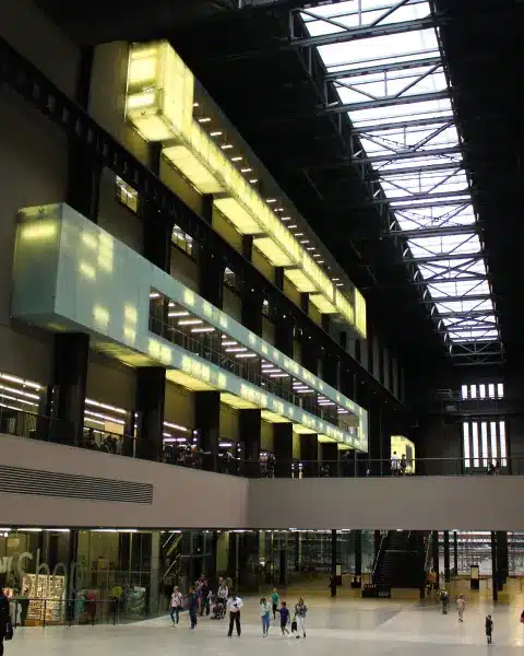 Turbine hall della tate modern a londra, fotografia d'archivio del 2015, non ritrae l'installazione hold
